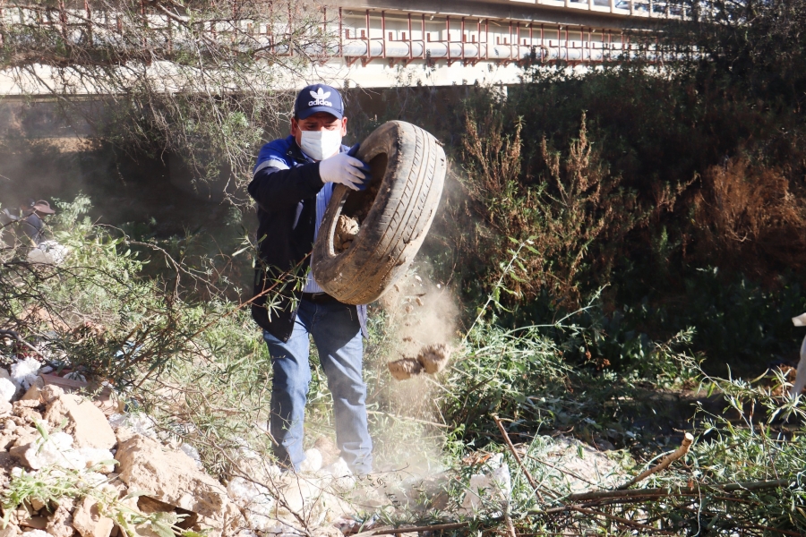 REALIZAN LIMPIEZA DE LAS FRANJAS DE SEGURIDAD DEL R&Iacute;O MAYLANCO EN SACABA