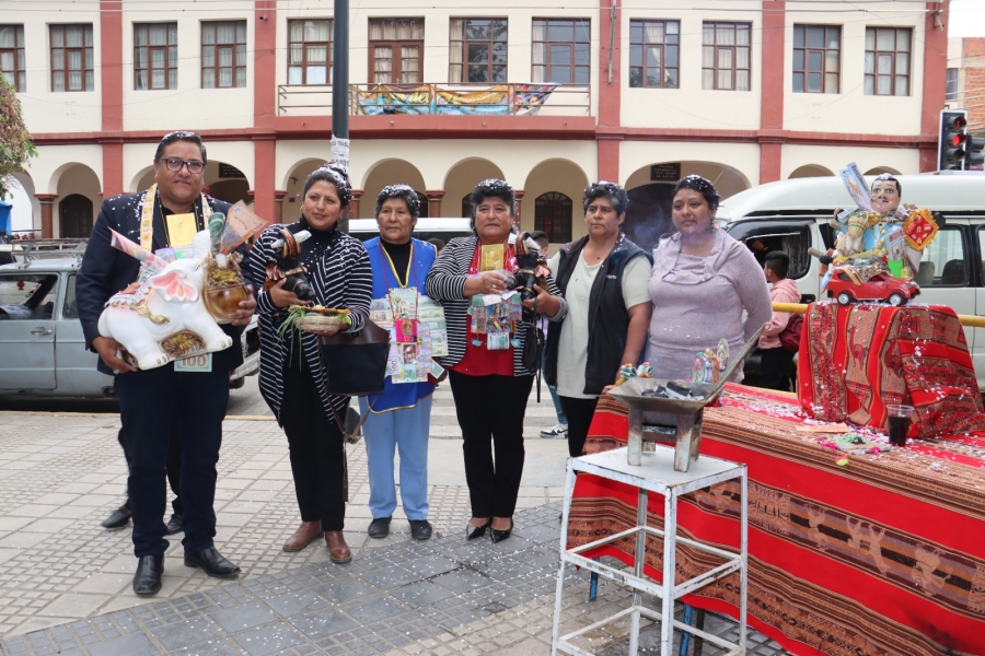 CON LA FERIA DE ALASITAS, SACABA CIERRA LA FESTIVIDAD VIRGEN DEL AMPARO 2023