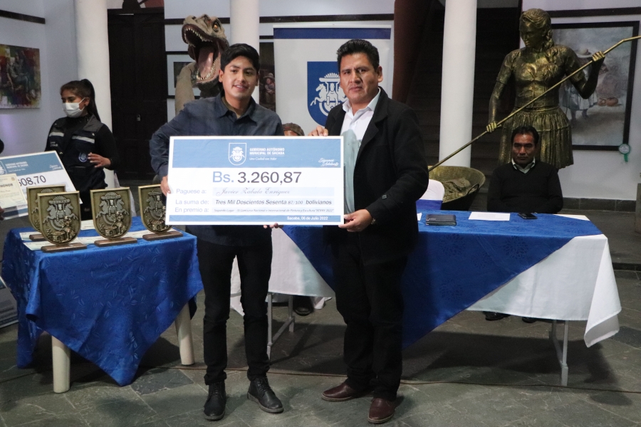 ALCALDE DE SACABA PEDRO GUTI&Eacute;RREZ PREMIA A GANADORES DEL CONCURSO DE ARTE &ldquo;ATIPAY&rdquo;