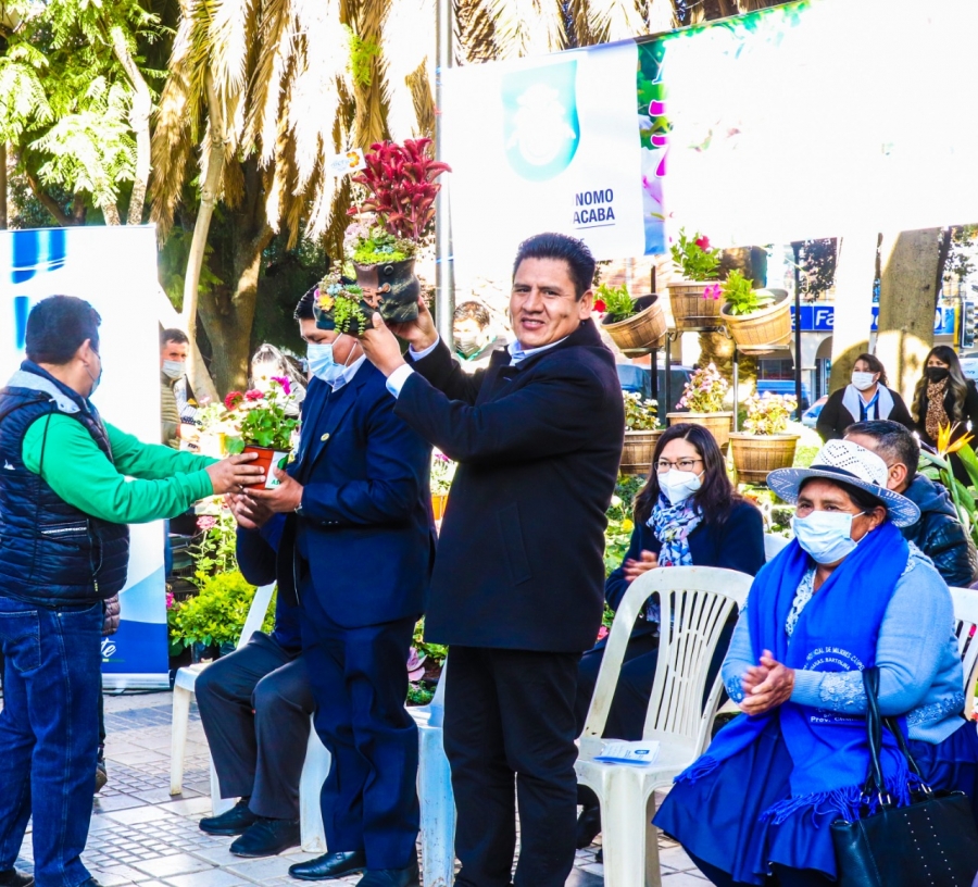 PRODUCTORES SACABE&Ntilde;OS RINDEN HOMENAJE AL D&Iacute;A DE LA MADRE CON DOS FERIAS PRODUCTIVAS