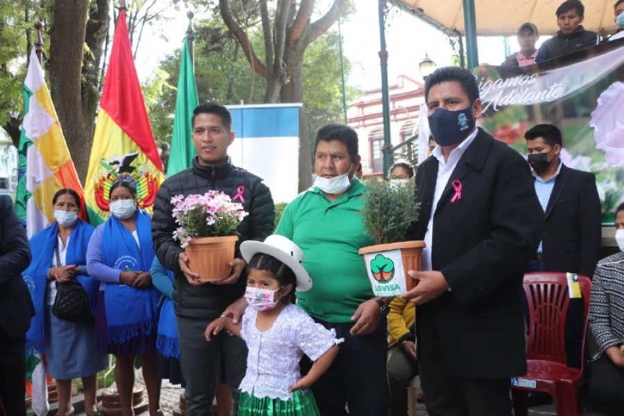 PRESIDENTE DEL SENADO LANZA LA XI FERIA DE LAS FLORES Y PLANTAS EN SACABA