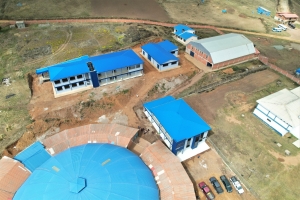 ESTUDIANTES DE LA UNIDAD EDUCATIVA PAMPILLA DEL DISTRITO RURAL PALCA SE BENEFICIAN CON UNA MODERNA INFRAESTRUCTURA Y TALLERES BTH