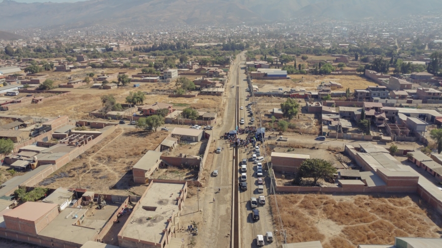 ALCALDE PEDRO GUTI&Eacute;RREZ Y EL MINISTRO DE MEDIO AMBIENTE ALAN LISPERGUER ENTREGARON LA CANALIZACI&Oacute;N DE LA TORRENTERA MAYU MAYU EN EL DISTRITO 6 EL ABRA