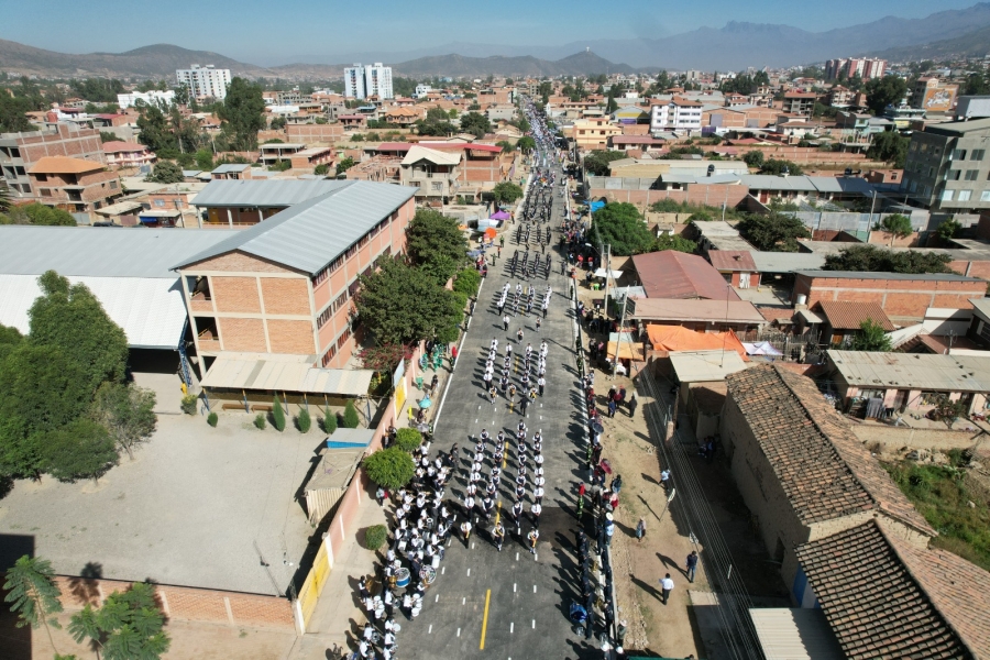 DISTRITO 4 DE SACABA CELEBRA SU 23 ANIVERSARIO CON LA ENTREGA DE 1.6 KIL&Oacute;METROS DE ASFALTO EN LA AVENIDA CHAPARE