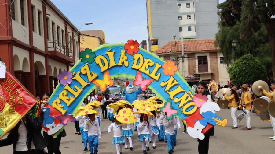 NI&Ntilde;AS Y NI&Ntilde;OS DE SACABA FESTEJARON SU D&Iacute;A CON LA POSESI&Oacute;N DE SU COMIT&Eacute;, DESFILE Y UN AGASAJO EN EL PARQUE PREHIST&Oacute;RICO