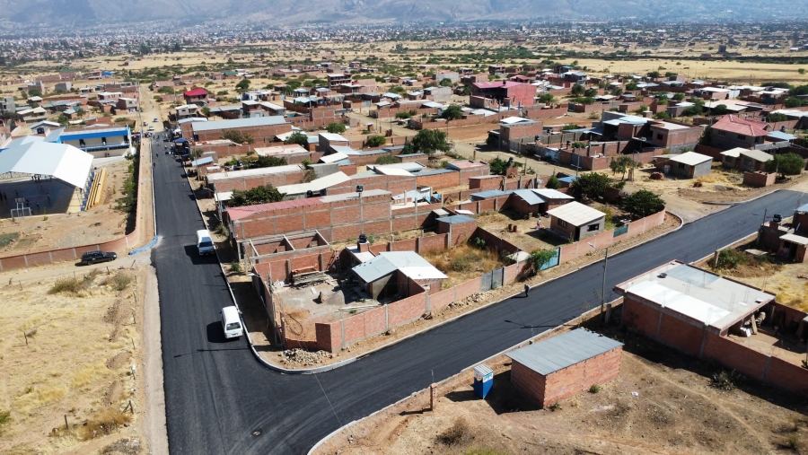 ALCALDE PEDRO GUTI&Eacute;RREZ VIDAURRE ENTREG&Oacute; EL ASFALTADO DE V&Iacute;AS DE LA JUNTA VECINAL 25 DE OCTUBRE BUENA VISTA BAJA EN LAVA LAVA