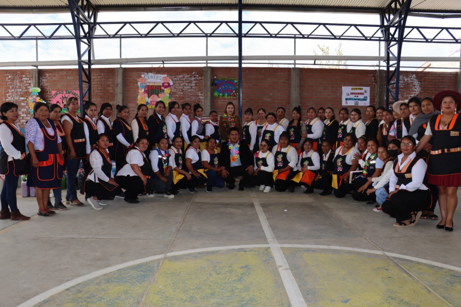 ALCALDE PEDRO GUTI&Eacute;RREZ ENTREGA MATERIAL DID&Aacute;CTICO, DE LIMPIEZA Y ALIMENTOS FRESCOS Y SECOS EN BENEFICIO DE 450 NI&Ntilde;OS DE 26 CENTROS UAIN@