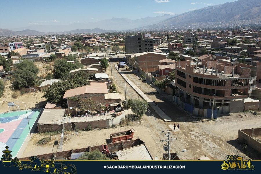 ALCALDE PEDRO GUTI&Eacute;RREZ VIDAURRE ENTREGA LA AMPLIACI&Oacute;N DEL DESAG&Uuml;E PLUVIAL EN LA AVENIDA CIRCUNVALACI&Oacute;N SUD DEL DISTRITO 1 DE SACABA