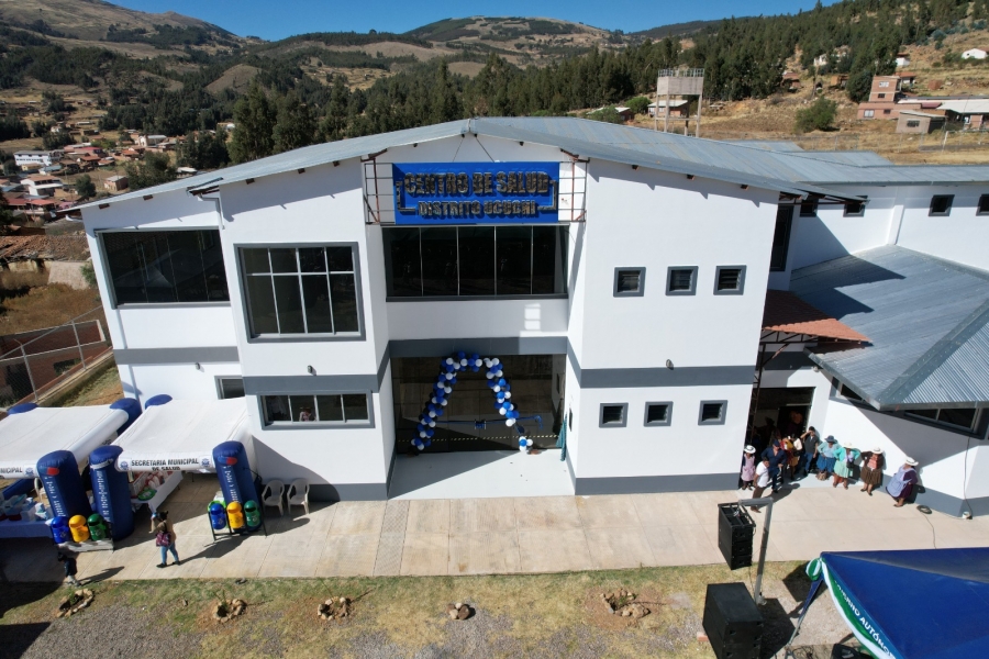 ALCALDE DE SACABA PEDRO GUTI&Eacute;RREZ VIDAURRE APERTURA EL CENTRO DE SALUD DISTRITO UCUCHI EN BENEFICIO DE M&Aacute;S DE 8000 HABITANTES