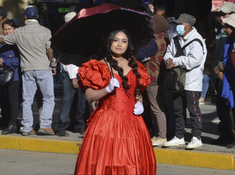SACABA REVIVE SU HISTORIA CON EL DESFILE DE ANTA&Ntilde;O QUE MOSTR&Oacute; SUS TRES FUNDACIONES Y TRADICIONES