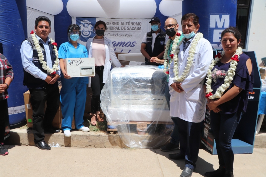 ALCALDE PEDRO GUTI&Eacute;RREZ ENTREGA EQUIPAMIENTO E INSUMOS A ESTABLECIMIENTOS DE SALUD DE SACABA CON UNA INVERSI&Oacute;N DE M&Aacute;S DE 2.8 MILLONES DE BOLIVIANOS