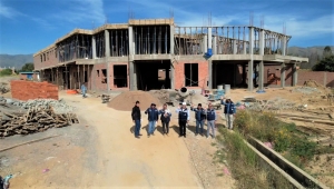 ALCALDE PEDRO GUTI&Eacute;RREZ INSPECCION&Oacute; LOS AVANCES DE OBRA DEL CENTRO DE SALUD INTEGRAL ALALAY EN LAVA LAVA