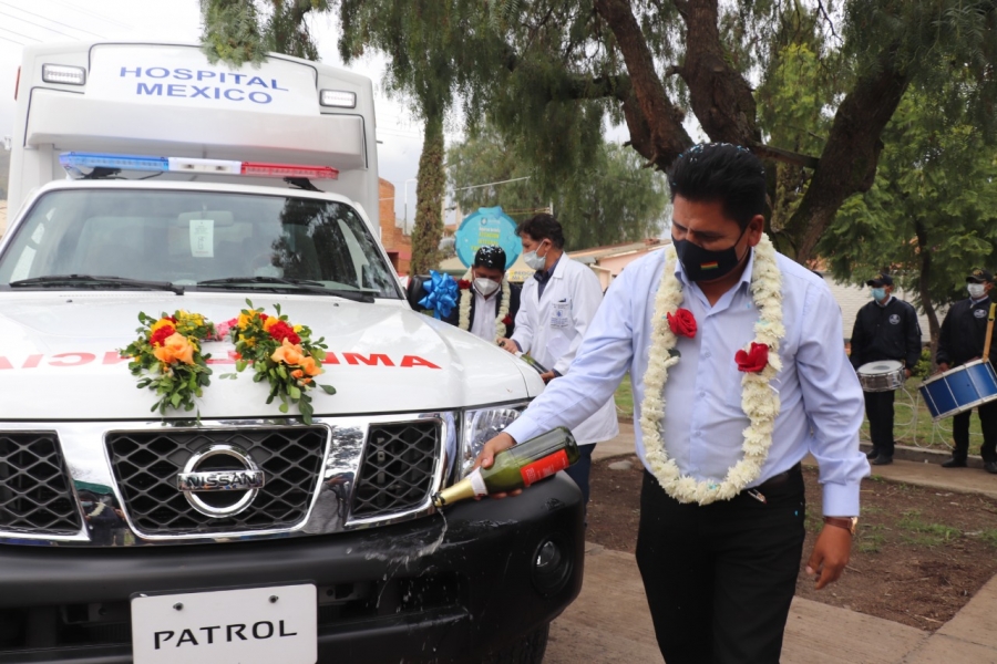 ALCALDE DE SACABA ENTREGA AMBULANCIA, EQUIPAMIENTO Y ANUNCIA CONSTRUCCI&Oacute;N DE UN NUEVO BLOQUE PARA HOSPITAL M&Eacute;XICO