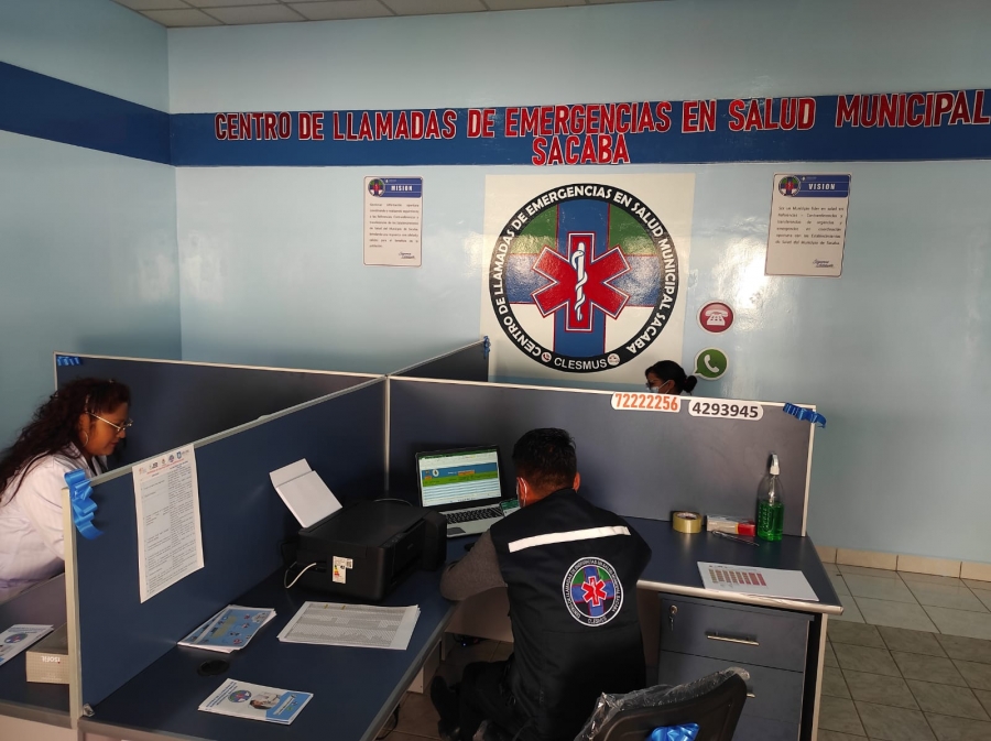 ALCALDE PEDRO GUTI&Eacute;RREZ APERTURA EL CENTRO DE LLAMADAS DE EMERGENCIA EN SALUD MUNICIPAL SACABA EN EL CENTRO DE SALUD QUINTANILLA