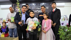 POR EL D&Iacute;A DEL ESTUDIANTE: SACABA AGASAJ&Oacute; A ESTUDIANTES DESTACADOS Y ENTREG&Oacute; UNA RACI&Oacute;N ESPECIAL