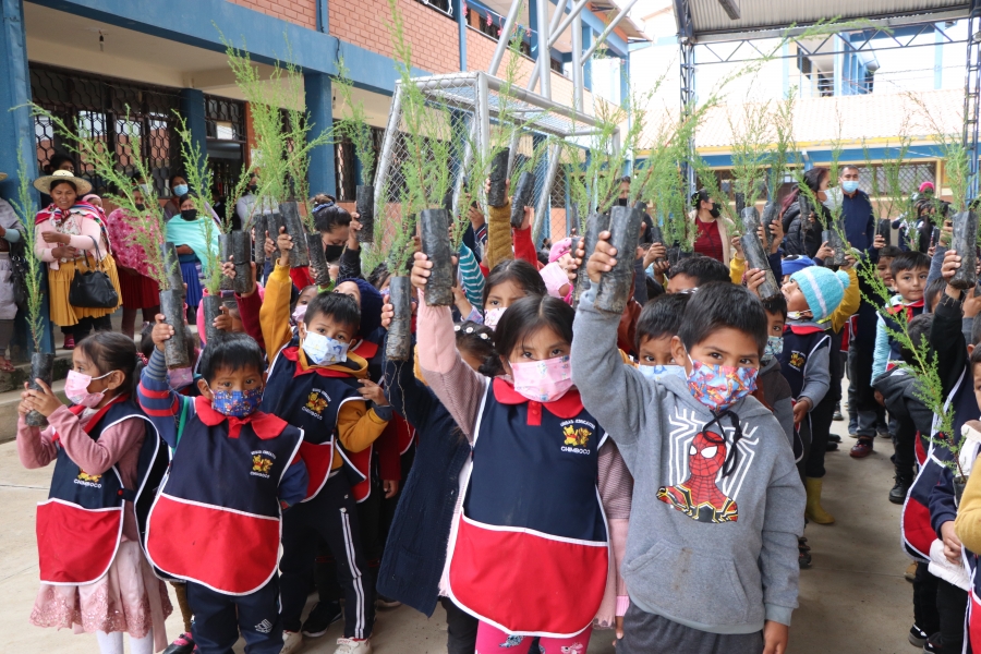 SACABA LANZA EL PLAN DE FORESTACI&Oacute;N Y REFORESTACI&Oacute;N EN UNIDADES EDUCATIVAS &ldquo;PLANTA TU ARBOLITO Y SALVA EL PLANETA&rdquo; CON LA META DE PLANTAR 15.000 &Aacute;RBOLES