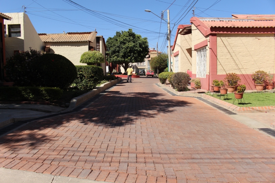 VECINOS DE LA OTB EL CASTILLO SE BENEFICIAN CON LA ENTREGA DE PAVIMENTO PAVIC