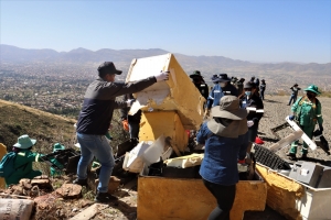 SERVIDORES P&Uacute;BLICOS DE SACABA RETIRAN TRES VOLQUETAS CON RESIDUOS DEL CAMINO SAPANANI &ndash; PALCA EN JORNADA DE LIMPIEZA COMUNITARIA