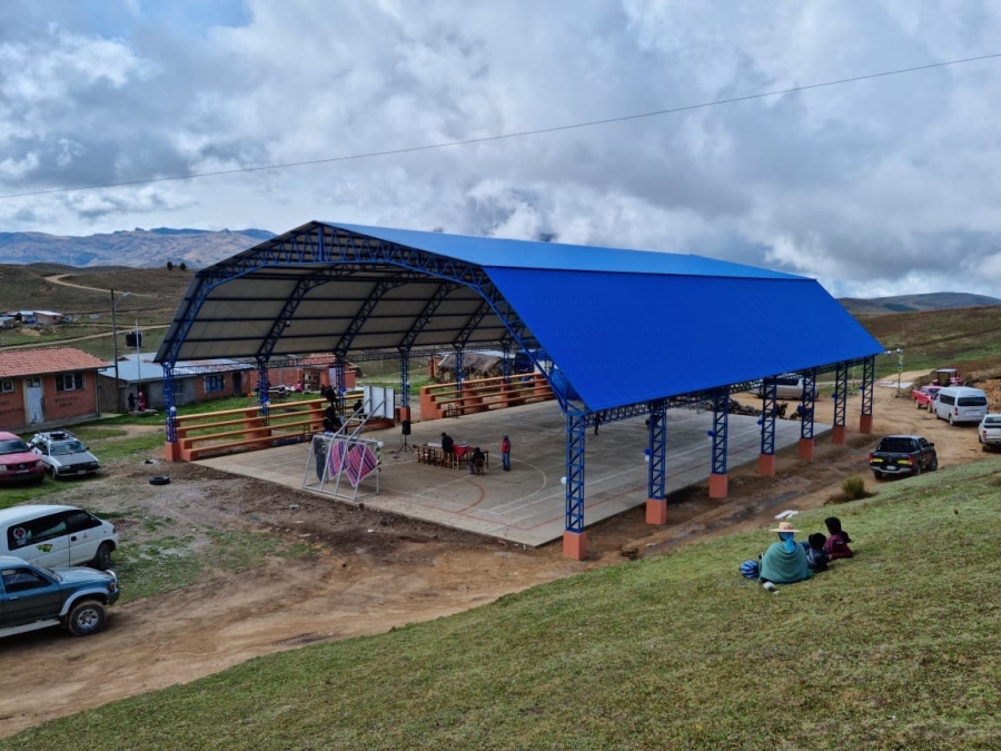 COMUNIDAD DE KEWI&Ntilde;AL EN EL DISTRITO RURAL DE PALCA ESTRENA UNA CANCHA MULTIPLE