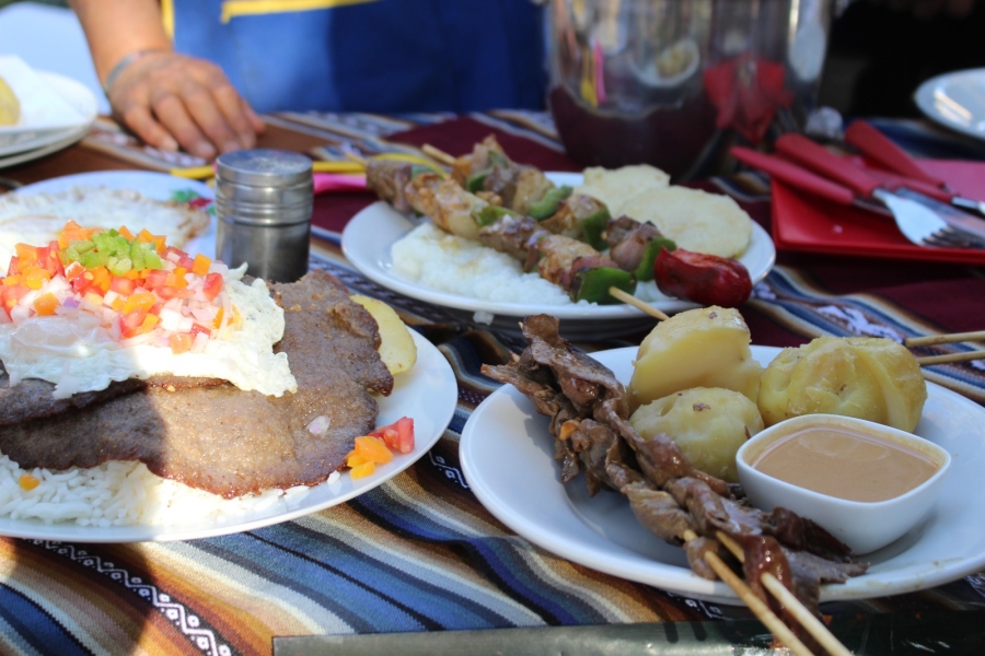 SACABA INVITA A CELEBRAR EL D&Iacute;A DE LA AMISTAD EN LA FERIA DEL ANTICUCHO, SILLPANCHO Y LA BROCHETA EN EL MERCADO CENTRAL