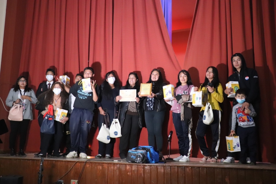 ESTUDIANTES DE SACABA BUSCAN LUCHAR CONTRA LA VIOLENCIA A TRAV&Eacute;S DEL TEATRO