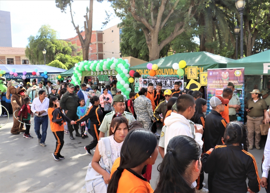 FERIA INTEGRAL DE LA POLIC&Iacute;A EN SACABA: SEGURIDAD, PREVENCI&Oacute;N Y SERVICIO A LA COMUNIDAD