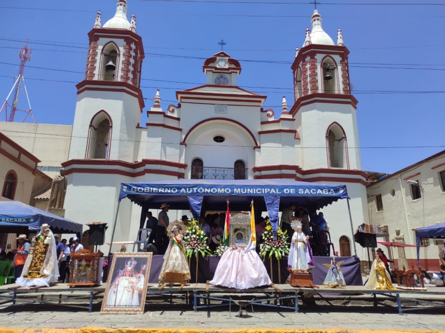 ARRANCA LA FESTIVIDAD DE LA VIRGEN DEL AMPARO EN SACABA CON EL ENCUENTRO DE HERMANDAD Y LA ENTRADA FOLKL&Oacute;RICA INFANTIL &ldquo;AMPARITO 2023&rdquo;