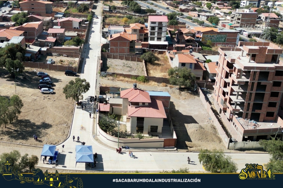 VECINOS DE LA OTB EL TRI&Aacute;NGULO DEL DISTRITO 2 DE SACABA SE BENEFICIAN CON LA ENTREGA DE PAVIMENTO R&Iacute;GIDO Y MEJORAMIENTO VIAL