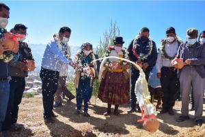 ALCALDE ENTREGA ALCANTARILLADO SANITARIO A LA JUNTA VECINAL EL POL&Iacute;GONO