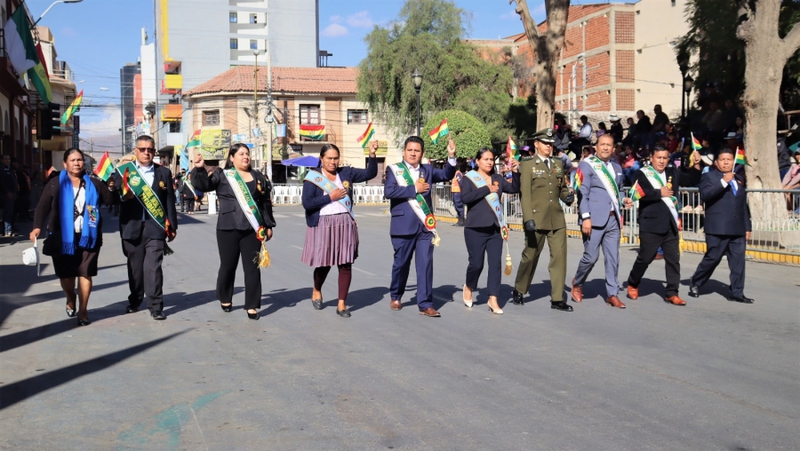 SACABA CONMEMORA EL BICENTENARIO DE BOLIVIA CON UN DESFILE C&Iacute;VICO-INSTITUCIONAL